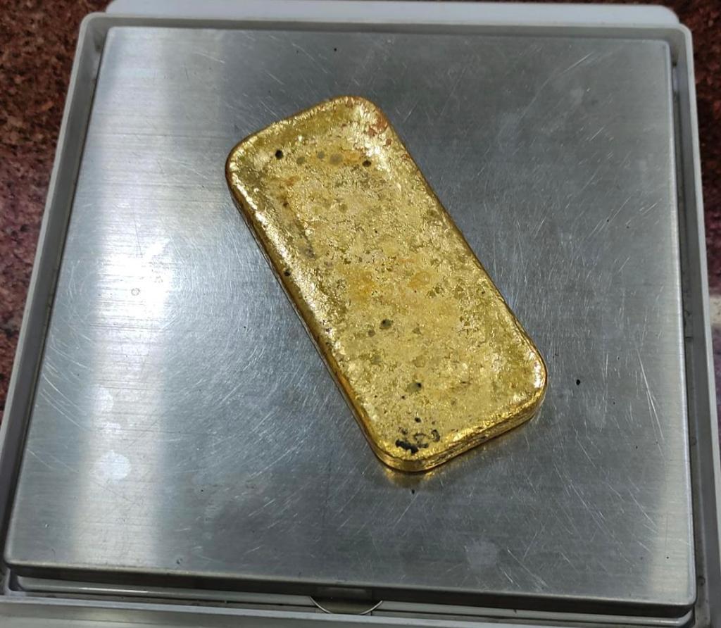 Delhi: Man arrested at IGI with gold paste delhi:-man-arrested-at-igi-with-gold-paste