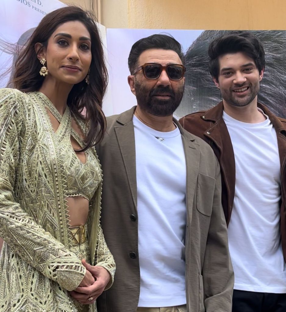 Sunny Deol compares son’s debut film ‘Dono’ with his own production ‘Socha Na Tha’ sunny-deol-compares-son’s-debut-film-‘dono’-with-his-own-production-‘socha-na-tha’