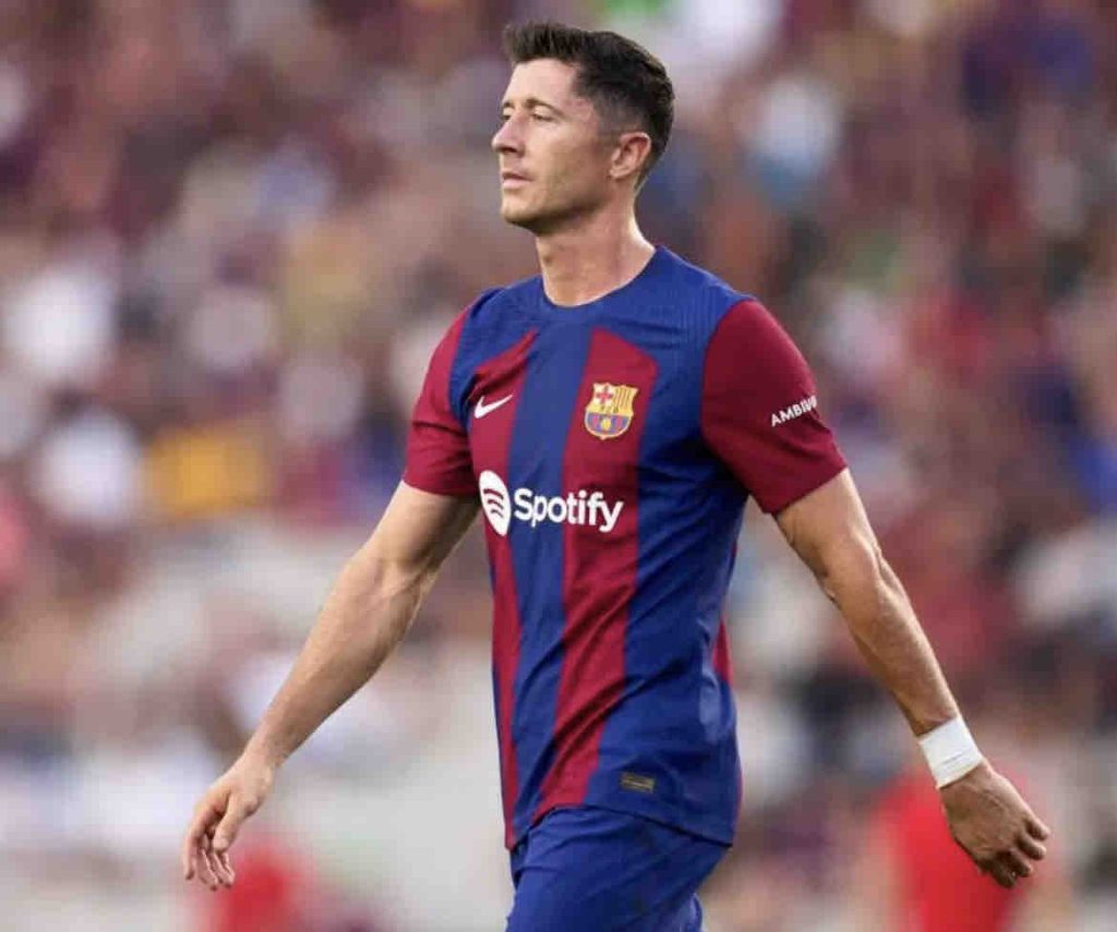 La Liga: Lewandowski hits out at Spanish referees for protecting defenders la-liga:-lewandowski-hits-out-at-spanish-referees-for-protecting-defenders