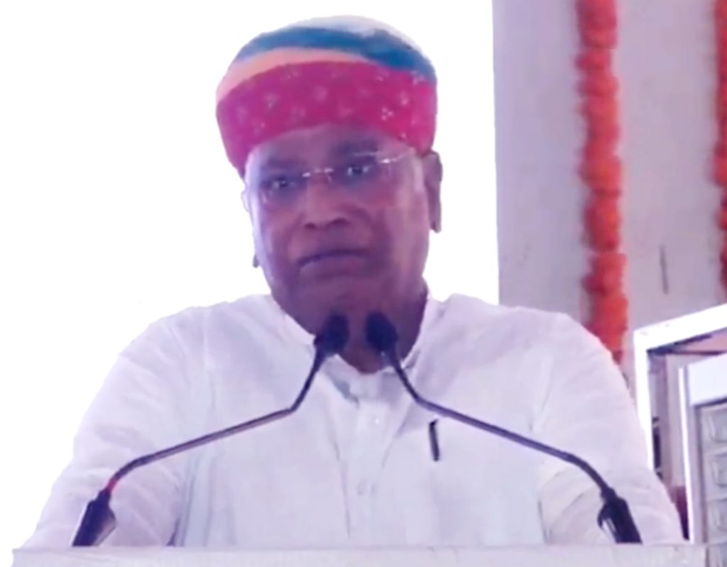 ‘There is nothing in red diary’, says Kharge in Rajasthan ‘there-is-nothing-in-red-diary’,-says-kharge-in-rajasthan