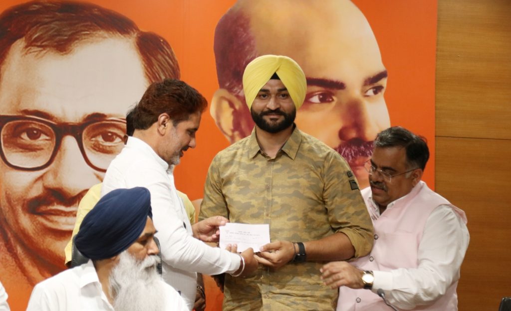 haryana-minister’s-relationship-with-complainant-coach-beyond-professional-interaction:-chandigarh-police