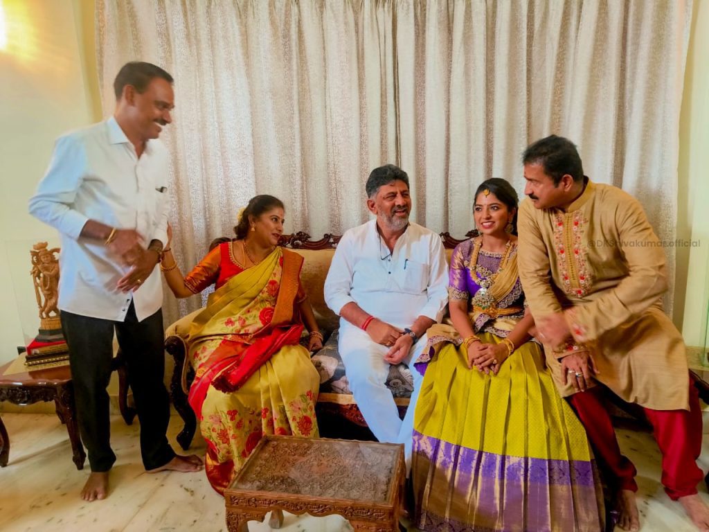 bjp-woes-continue-in-karnataka-as-prominent-leaders-continue-to-meet-dycm-shivakumar