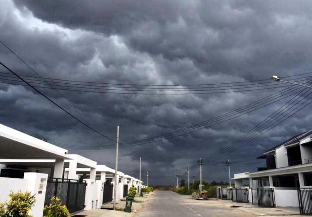 tropical-storm-lee-forecast-to-be-‘extremely-dangerous’-hurricane-by-weekend