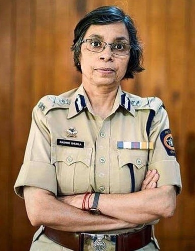 Political phone-snooping case: Bombay HC quashes FIRs against woman IPS officer political-phone-snooping-case:-bombay-hc-quashes-firs-against-woman-ips-officer