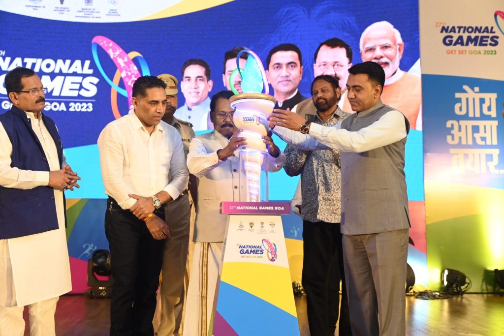 goa-guv-launches-‘mashaal’-for-37th-national-games