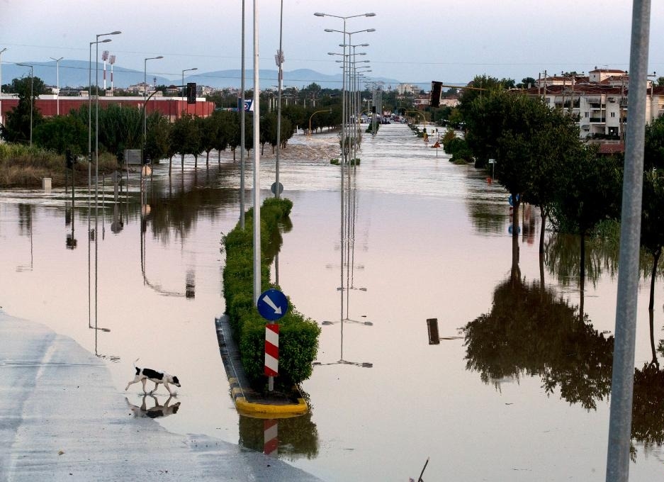 Greece announces flood relief package, toll reaches 15 greece-announces-flood-relief-package,-toll-reaches-15