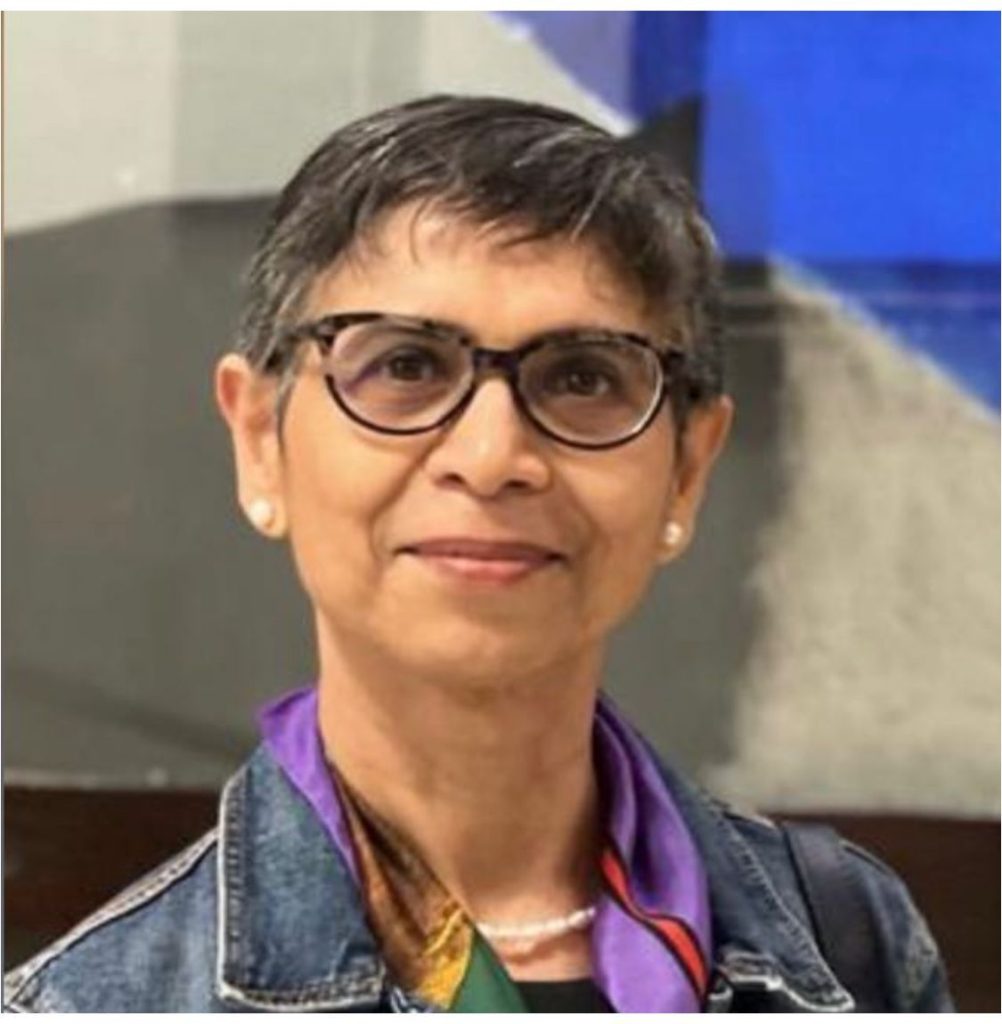 delhi-high-court-lawyer-found-dead-inside-house-in-noida,-husband-held