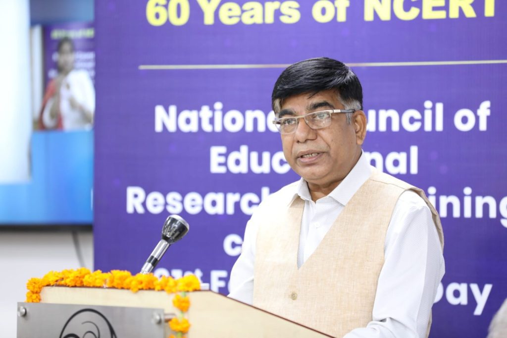 Bengal: BJP workers lock Union Minister at party office in Bankura bengal:-bjp-workers-lock-union-minister-at-party-office-in-bankura