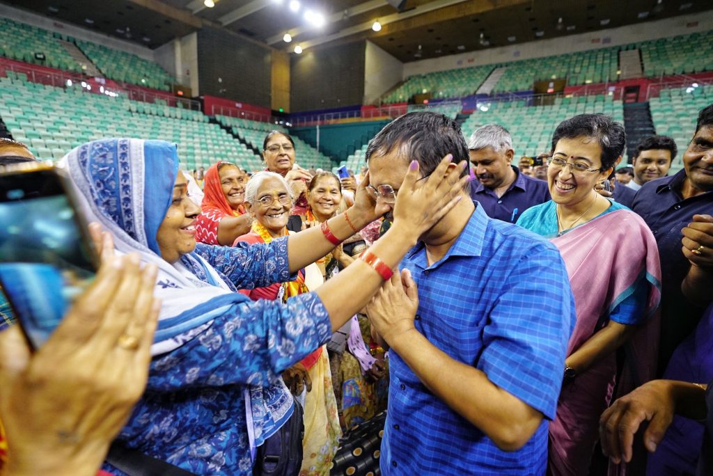 Delhi govt sends 780 elderly on pilgrimage trip delhi-govt-sends-780-elderly-on-pilgrimage-trip