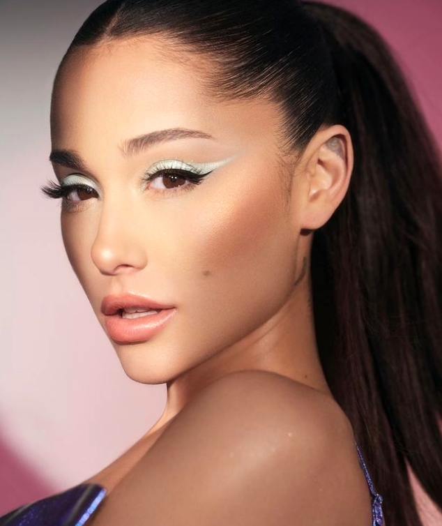 Ariana Grande reveals why she doesn’t use Botox anymore as she tears up in new video ariana-grande-reveals-why-she-doesn’t-use-botox-anymore-as-she-tears-up-in-new-video