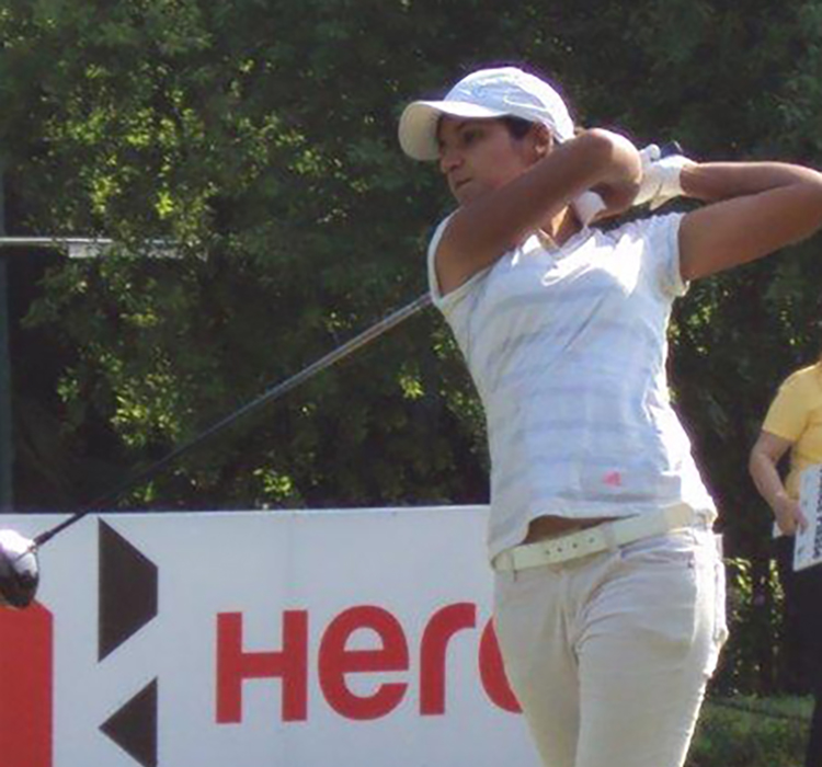 neha-tripathi-takes-one-shot-lead-in-12h-leg-of-wpgt