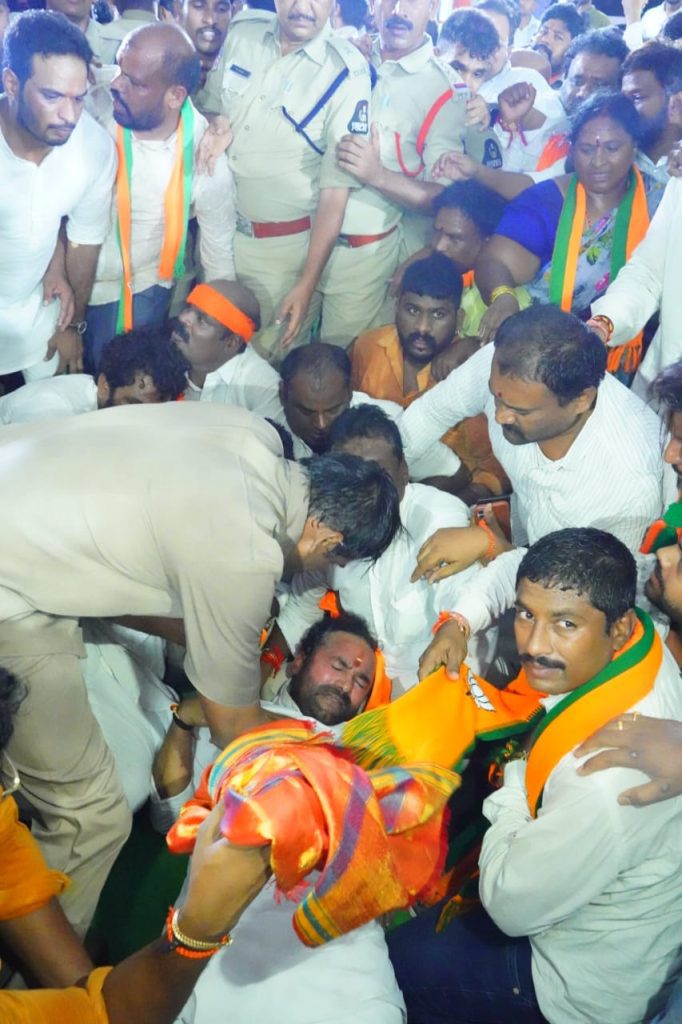 police-forcibly-ends-bjp-hunger-strike-in-hyderabad