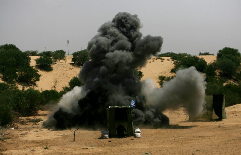 5-killed,-25-injured-in-gaza-border-blast