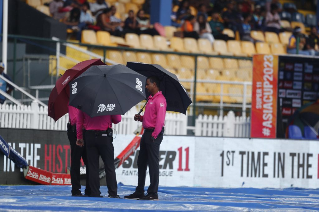 asia-cup:-rain-halts-play-after-sri-lanka-bundle-out-half-of-pakistan-team