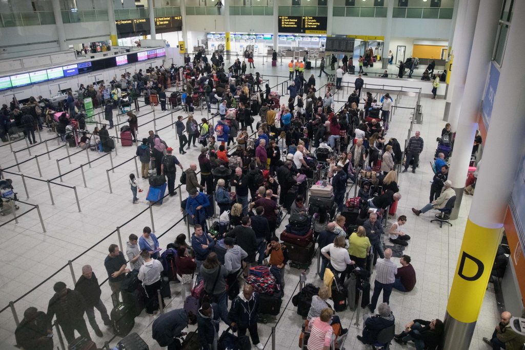 flights-cancelled-at-london’s-gatwick-airport-due-to-atc-staff-shortage