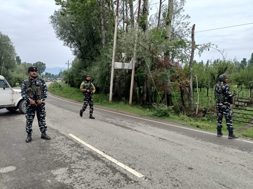 Two terrorists killed in encounter in J&K’s Baramulla (2nd Lead) two-terrorists-killed-in-encounter-in-j&k’s-baramulla-(2nd-lead)