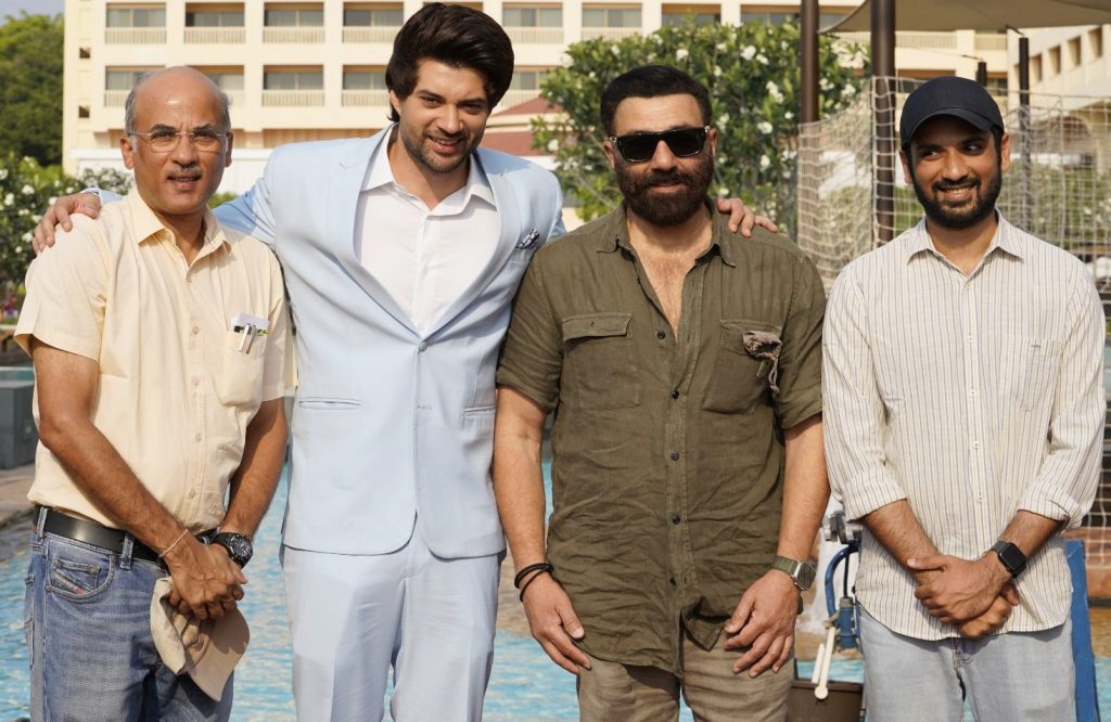 sunny-deol-gave-the-clap-for-son-rajveer’s-first-shot-in-‘dono’