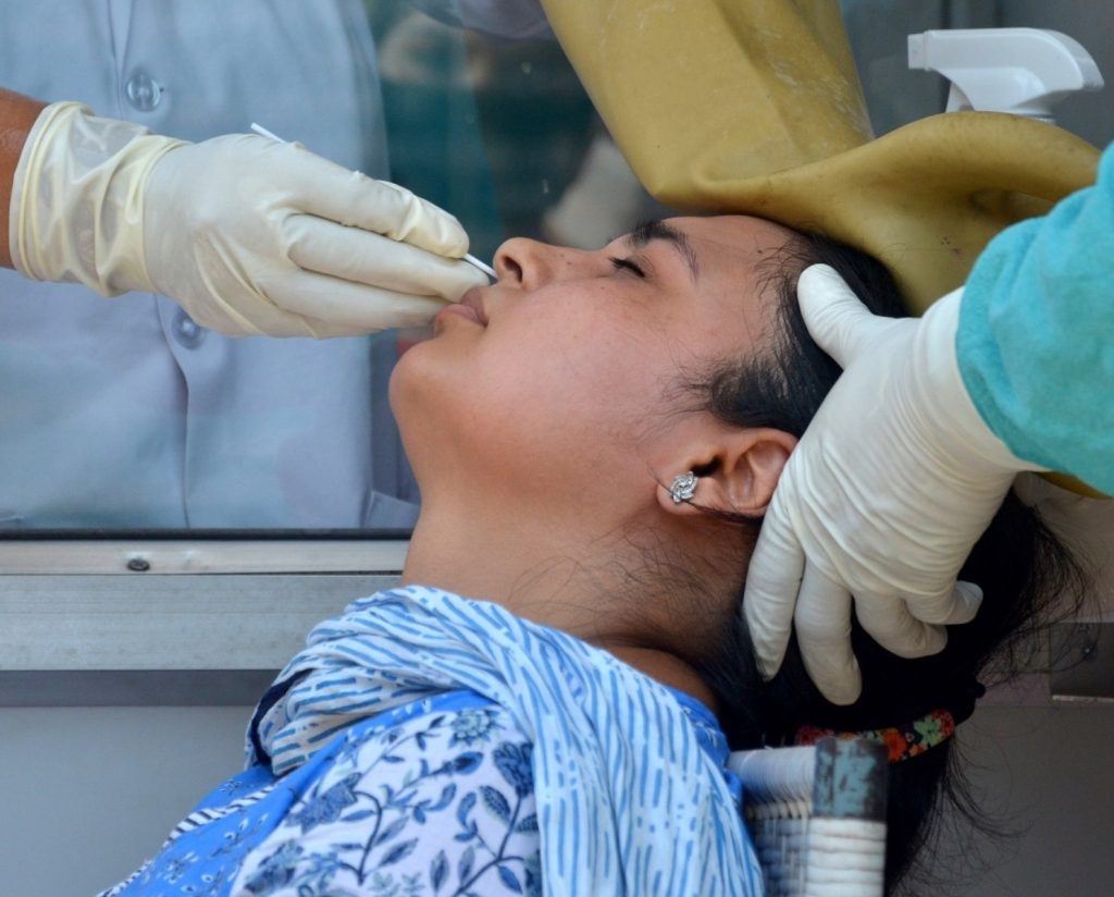 delhi-docs-say-close-monitoring-of-new-variants-is-their-top-priority