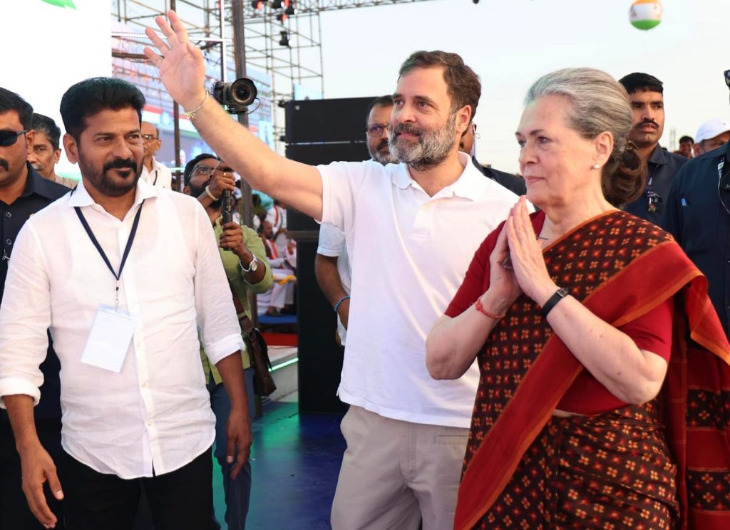 it’s-my-dream-to-see-cong-govt-in-t’gana:-sonia-gandhi