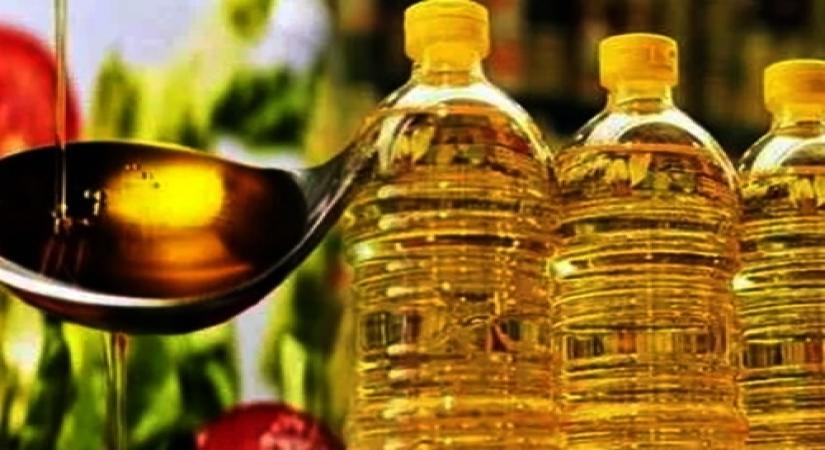 Maha: ‘Unlicensed’ firm supplies cooking oil in discount kits to poor people maha:-‘unlicensed’-firm-supplies-cooking-oil-in-discount-kits-to-poor-people