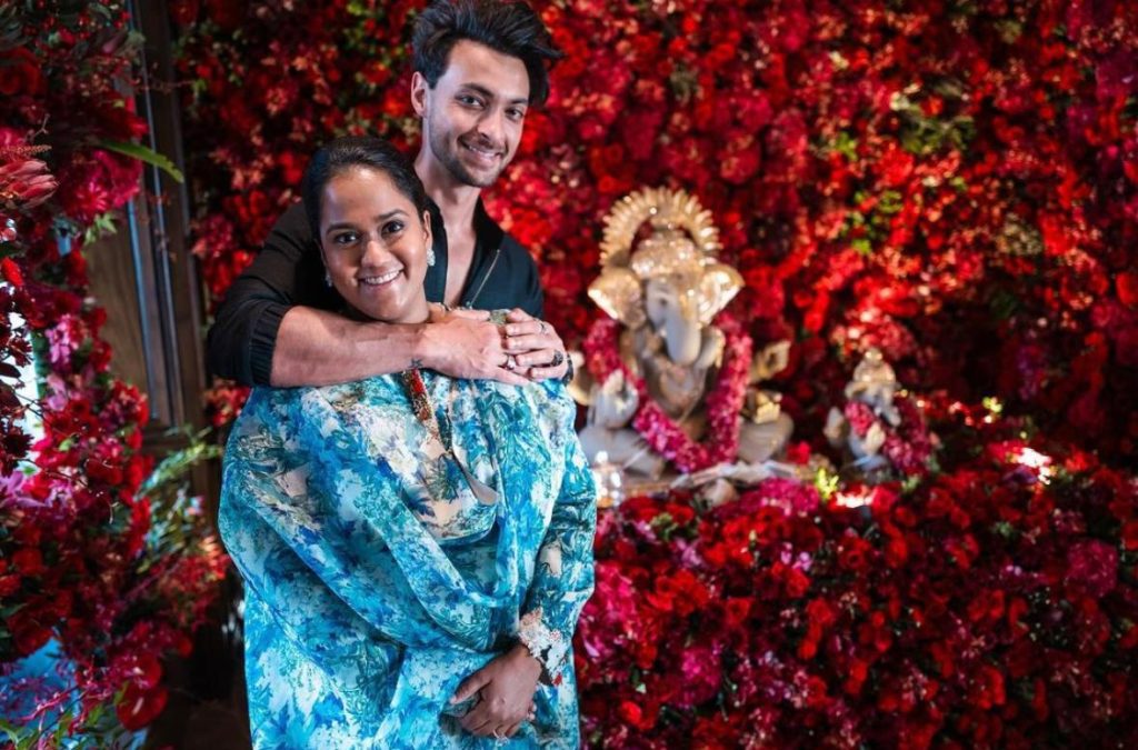 ganesh-chaturthi:-aayush-sharma-brings-home-ganpati,-loves-the-togetherness-of-festival