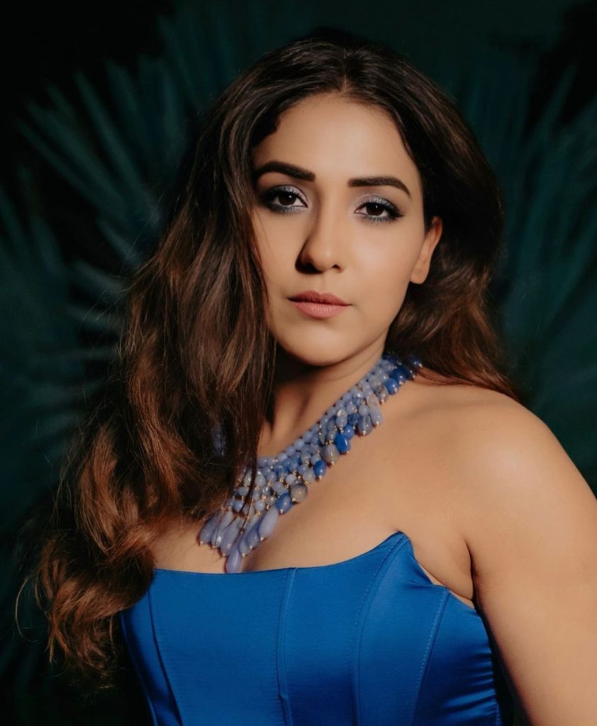 neeti-mohan:-‘hey-ganaraya’-is-a-song-straight-from-the-heart