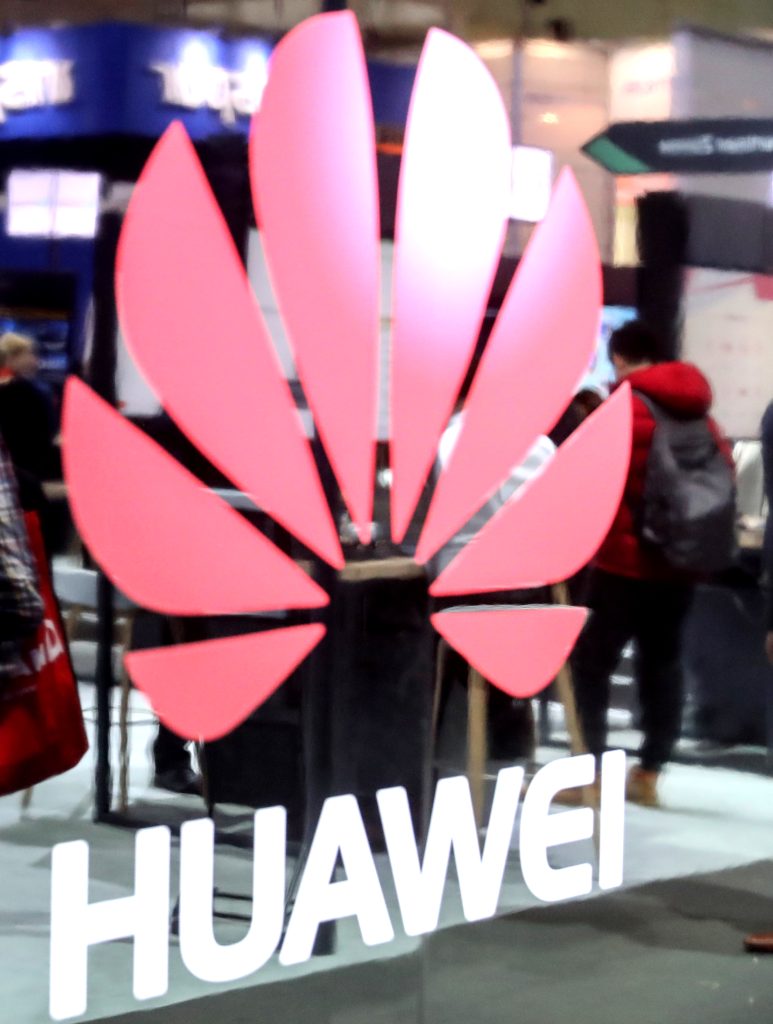 us-govt-hacking-into-huawei-servers-since-2009,-accuses-china
