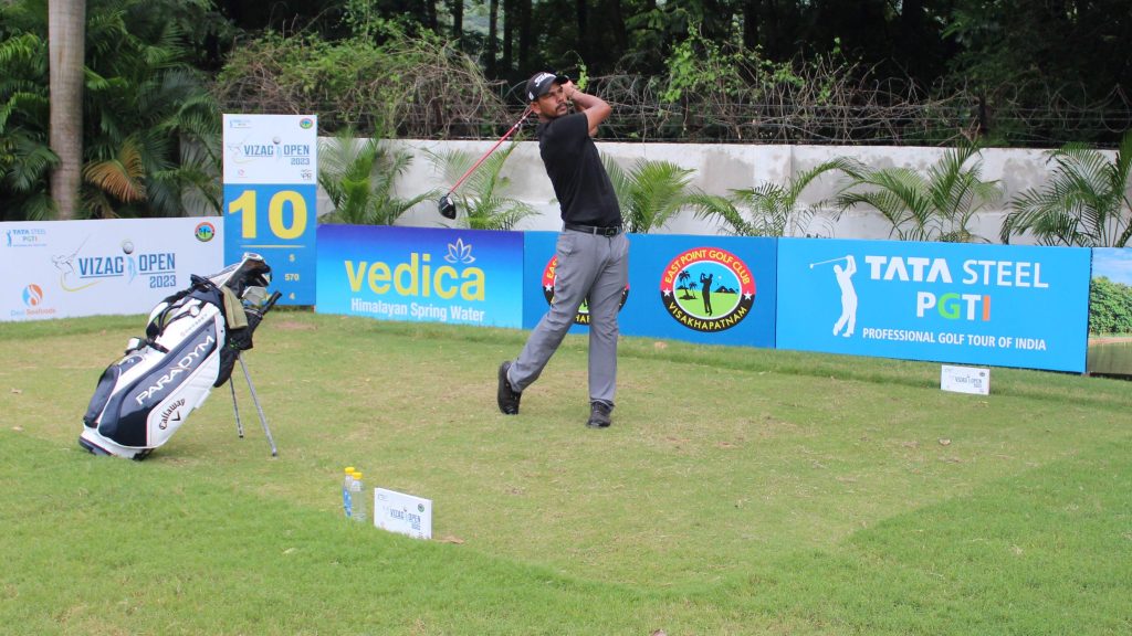 golf:-akshay-sharma-shines-in-round-two,-takes-three-shot-lead-at-vizag-open