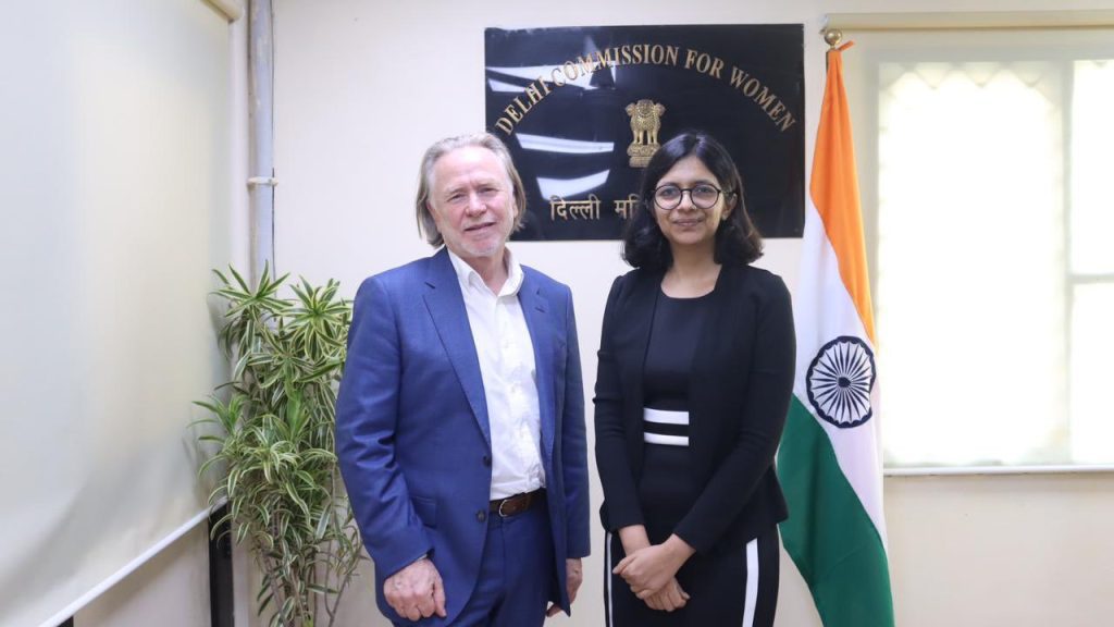 australian-high-commissioner-visits-dcw-office-in-delhi