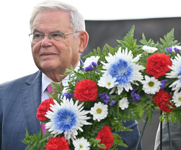 powerful-head-of-us-senate-foreign-affairs-panel-charged-with-corruption