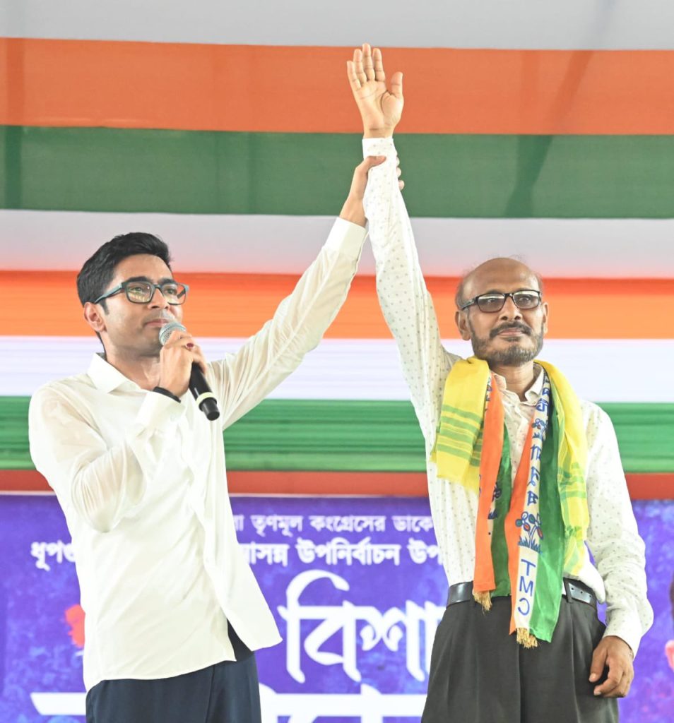 Fresh Raj Bhavan-State Secretariat tussles in Bengal over oath of newly elected MLA fresh-raj-bhavan-state-secretariat-tussles-in-bengal-over-oath-of-newly-elected-mla