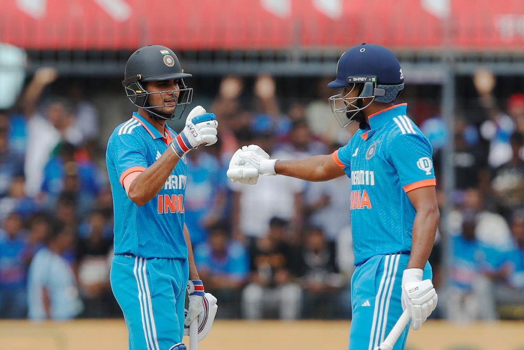 2nd ODI: Iyer, Gill take India to 79/1 against Australia before rain stops play in Indore 2nd-odi:-iyer,-gill-take-india-to-79/1-against-australia-before-rain-stops-play-in-indore