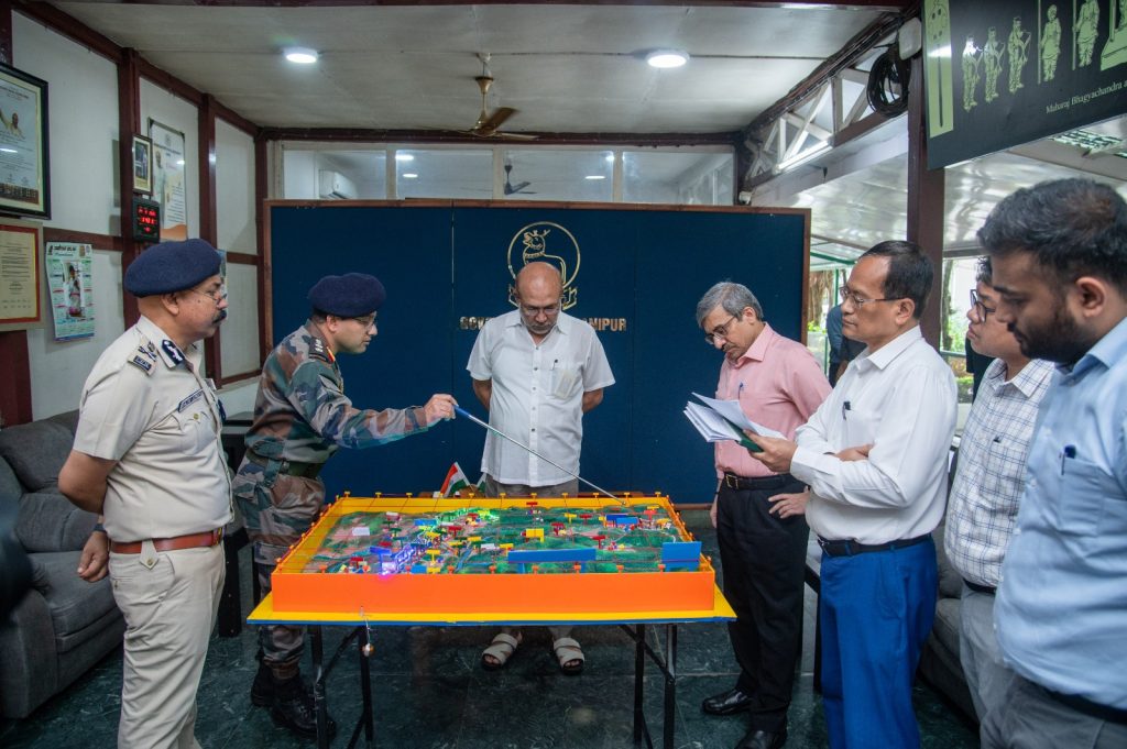 Manipur CM holds meeting to discuss fencing on stretches of India-Myanmar borders manipur-cm-holds-meeting-to-discuss-fencing-on-stretches-of-india-myanmar-borders