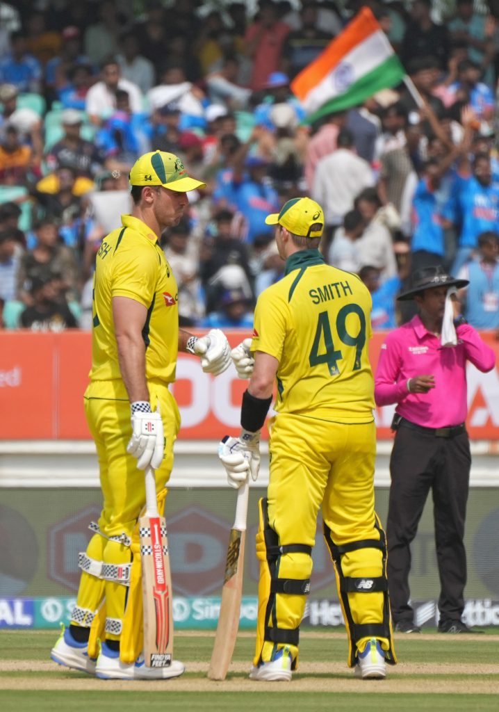 3rd-odi:-warner,-marsh,-smith,-labuschagne-smash-fifties-as-australia-make-mammoth-352/7-(ld)