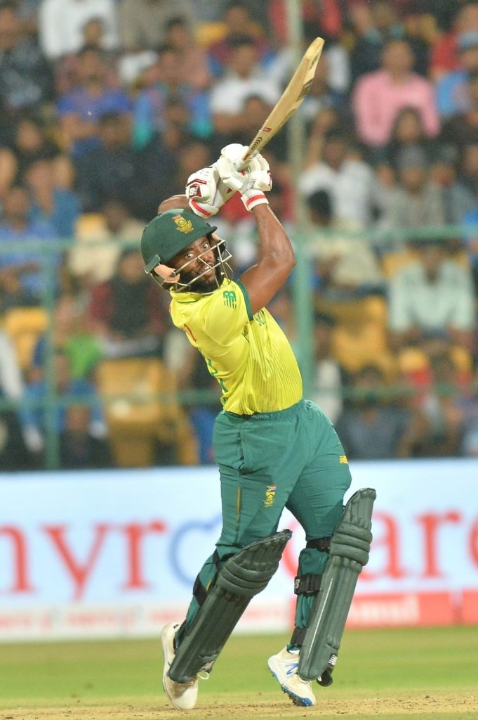 world-cup-warm-ups:-proteas-skipper-temba-bavuma-to-travel-back-home