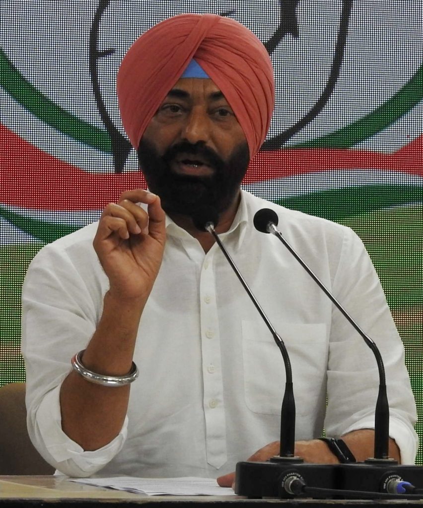 ‘political-warfare’-intensifies-between-aap,-congress-in-punjab