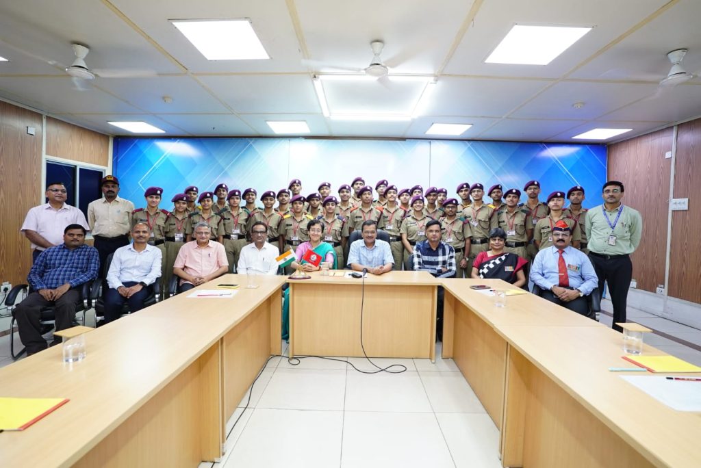 delhi-cm-lauds-students-of-armed-forces-preparatory-school-who-cleared-nda-exam