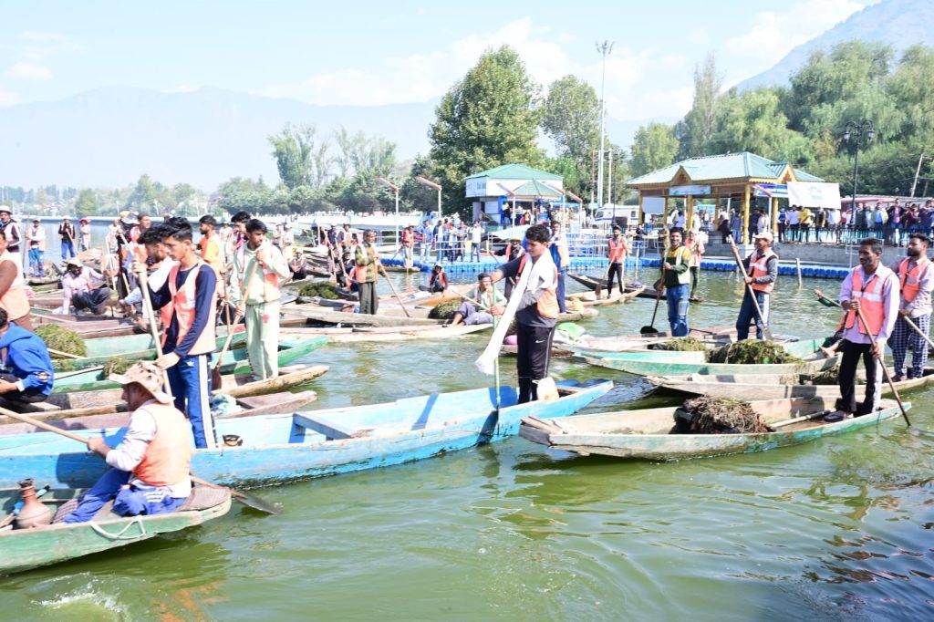 j&k-l-g-says-‘swachhata-hi-seva’-has-become-‘jan-andolan’-in-ut