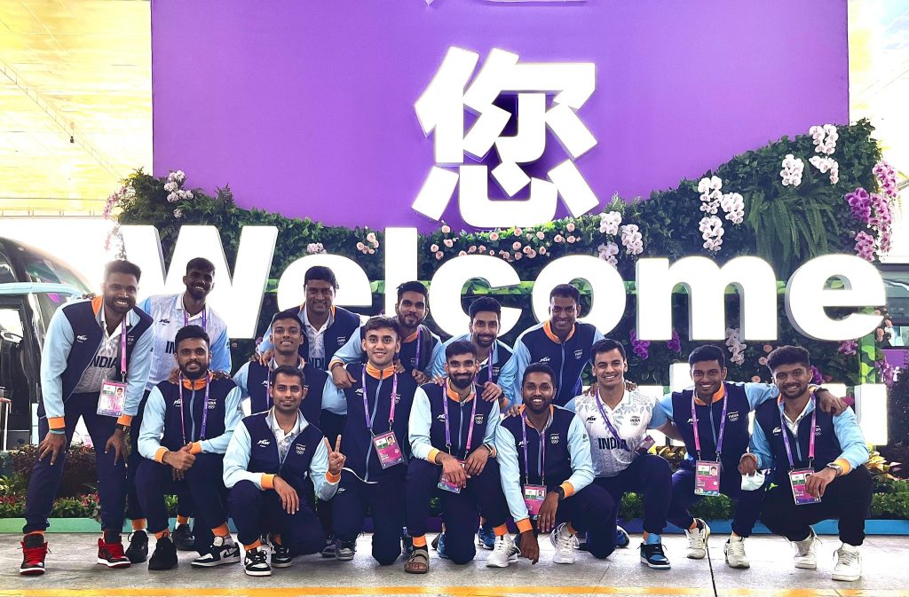 asian-games:-indian-men’s-badminton-team-grabs-maiden-silver-medal,-first-medal-after-37-years