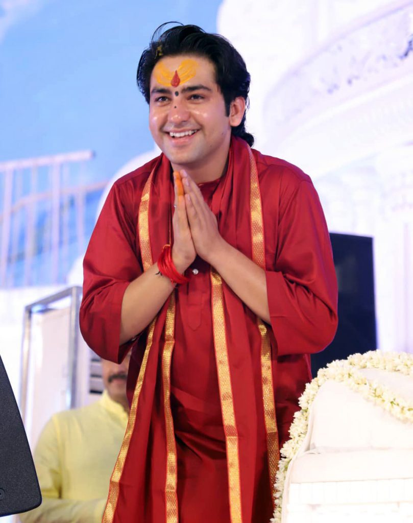 Baba Bageshwar arrives at Gaya for Pind Daan baba-bageshwar-arrives-at-gaya-for-pind-daan