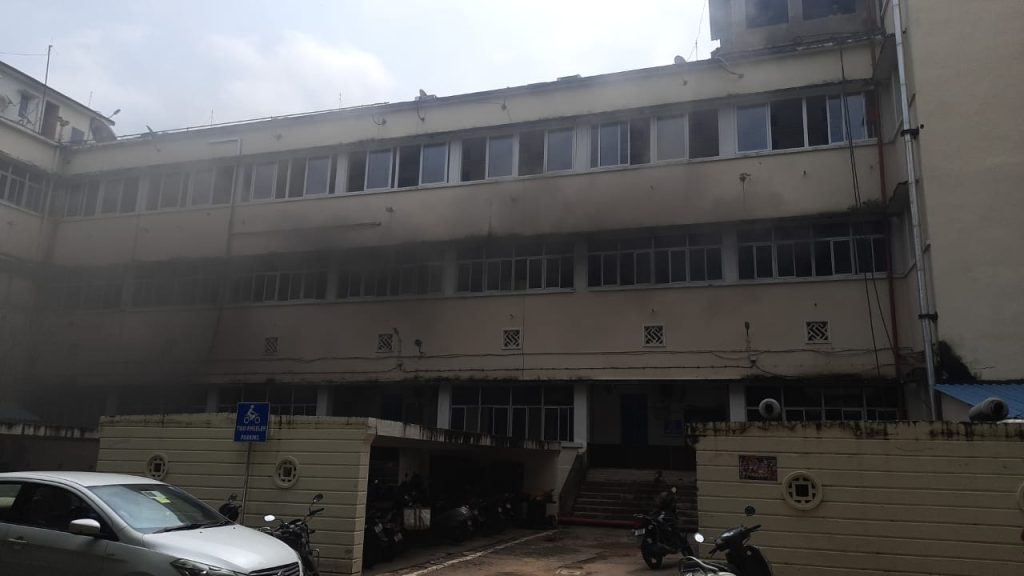 Minor fire breaks out at state secretariat in Bhubaneswar minor-fire-breaks-out-at-state-secretariat-in-bhubaneswar