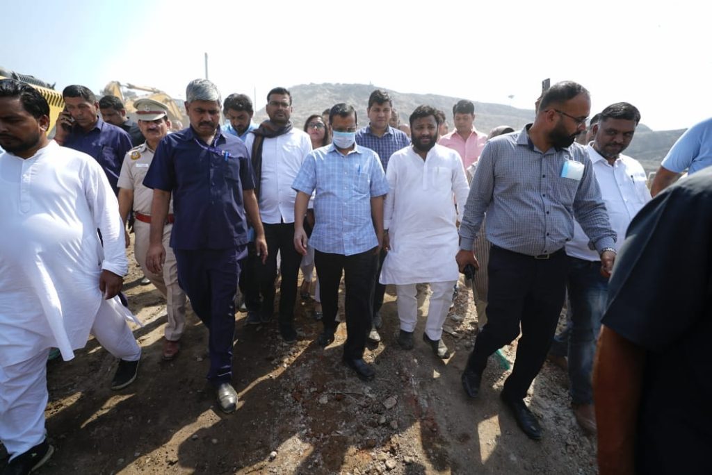 Pace of removing garbage from Ghazipur landfill is not satisfactory: Kejriwal pace-of-removing-garbage-from-ghazipur-landfill-is-not-satisfactory:-kejriwal