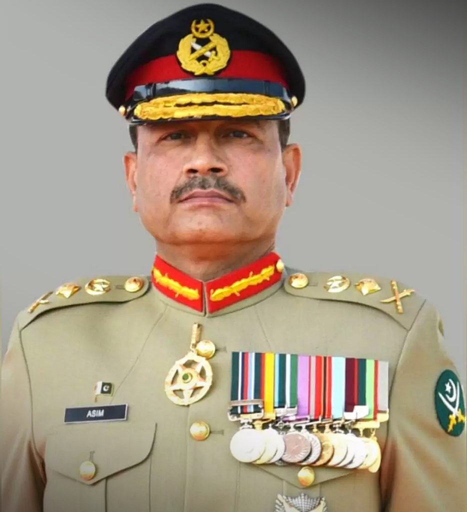 pak-army-chief-personally-driving-action-against-illegal-afghan-immigrants