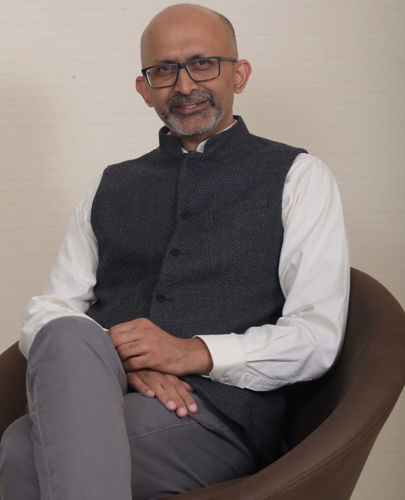 Indian robotic surgeon among 3 winners of top global robotic surgery competition indian-robotic-surgeon-among-3-winners-of-top-global-robotic-surgery-competition