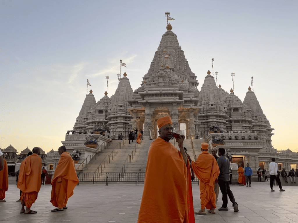 largest-hindu-temple-outside-asia-to-open-for-public-in-new-jersey-on-oct-18