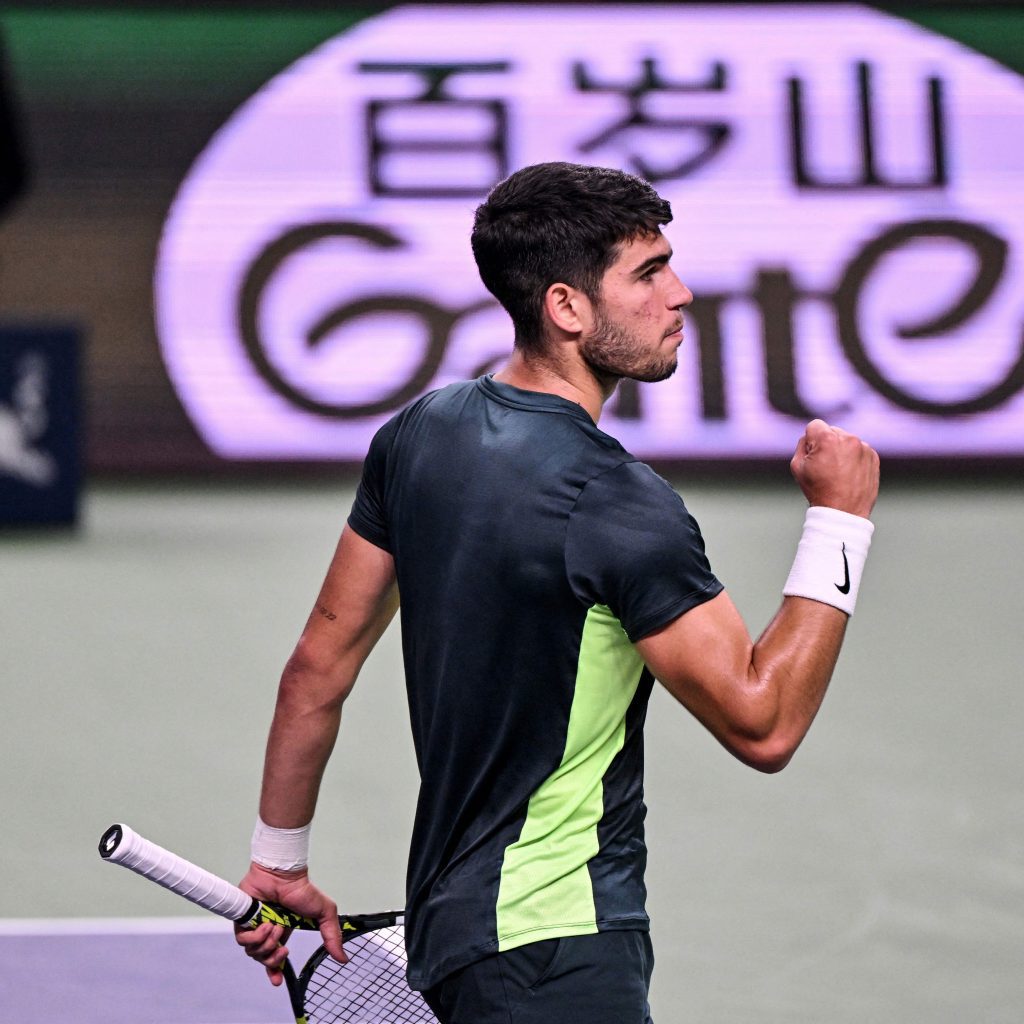 Carlos Alcaraz fends off Daniel Evans to enter Shanghai Masters Round of 16 carlos-alcaraz-fends-off-daniel-evans-to-enter-shanghai-masters-round-of-16