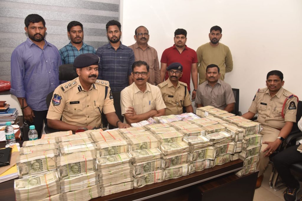 rs-3.35-crore-hawala-money-seized-in-hyderabad-in-run-up-to-polls