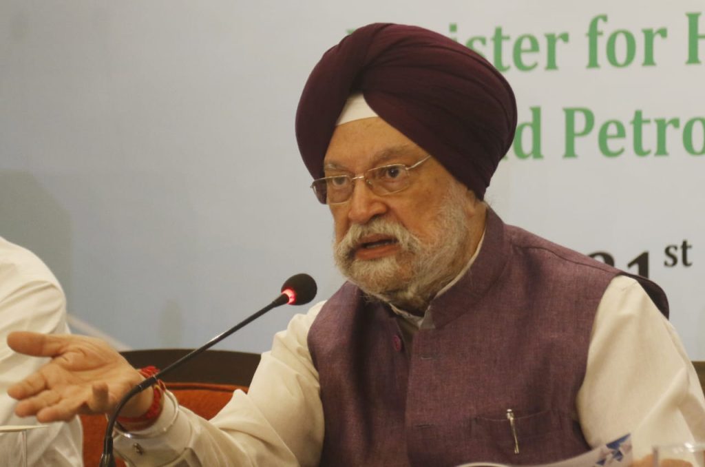 public-sector-oil-&-gas-firms-have-bankrolled-over-230-startups:-hardeep-puri