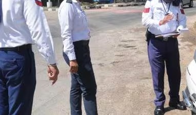 Impersonation heist: Fake traffic cops decamp with Rs 50 L in Delhi robbery impersonation-heist:-fake-traffic-cops-decamp-with-rs-50-l-in-delhi-robbery