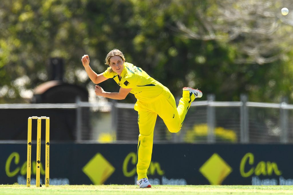 sophie-molineux-ruled-out-of-wbbl-due-to-ongoing-acl-recovery